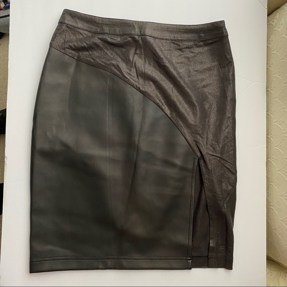 Black 2B Bebe skirt
